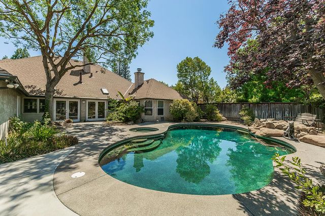 534 E Mariners Circle, Fresno, CA 93730