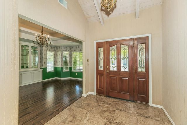 534 E Mariners Circle, Fresno, CA 93730