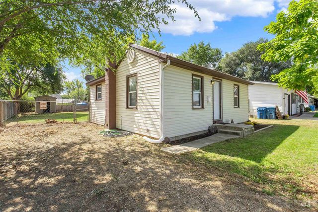 127 Shoshone Ave, Nampa, ID 83651