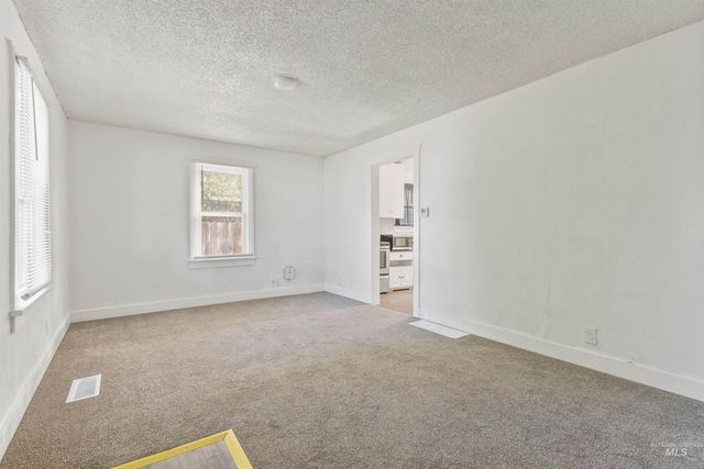 127 Shoshone Ave, Nampa, ID 83651
