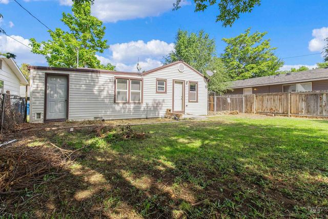 127 Shoshone Ave, Nampa, ID 83651