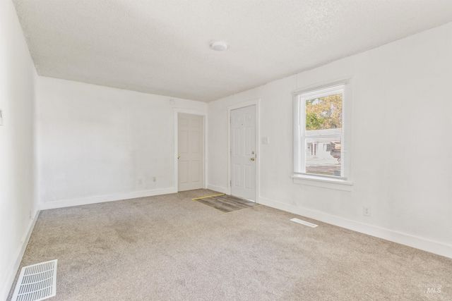 127 Shoshone Ave, Nampa, ID 83651