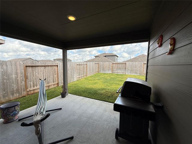 5607 Redstone Gardens Drive, Spring, TX 77373