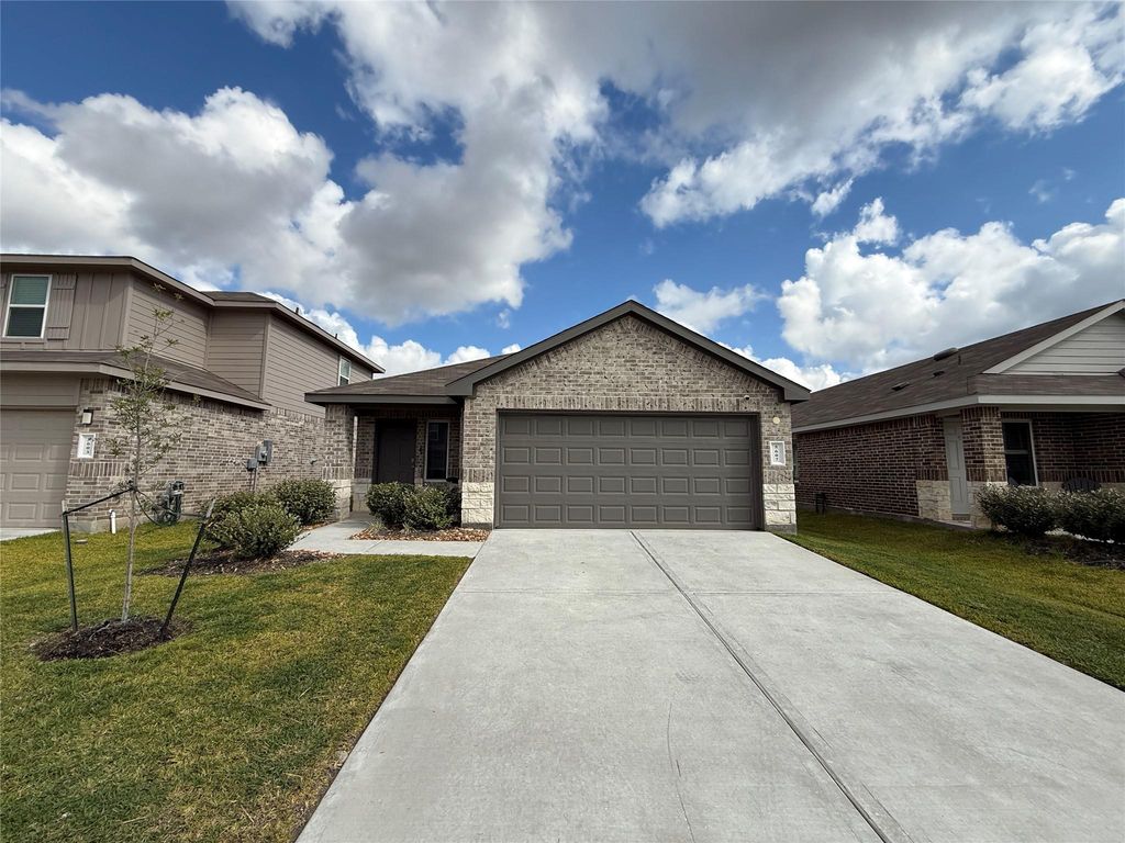 5607 Redstone Gardens Drive, Spring, TX 77373