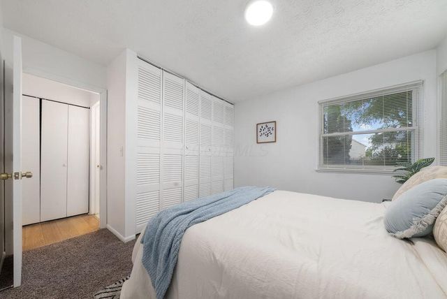2156 Bridlewood Boulevard, Obetz, OH 43207