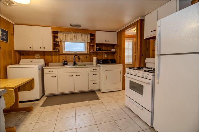 6351 S State Rd 10, Knox, IN 46534