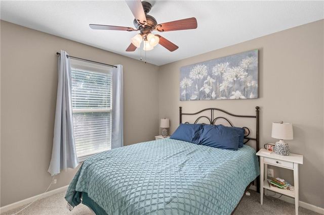 405 SW Gentry Lane, Lee's Summit, MO 64081