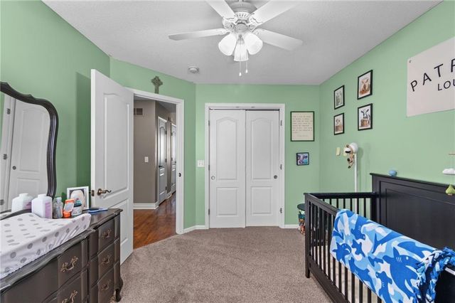 405 SW Gentry Lane, Lee's Summit, MO 64081