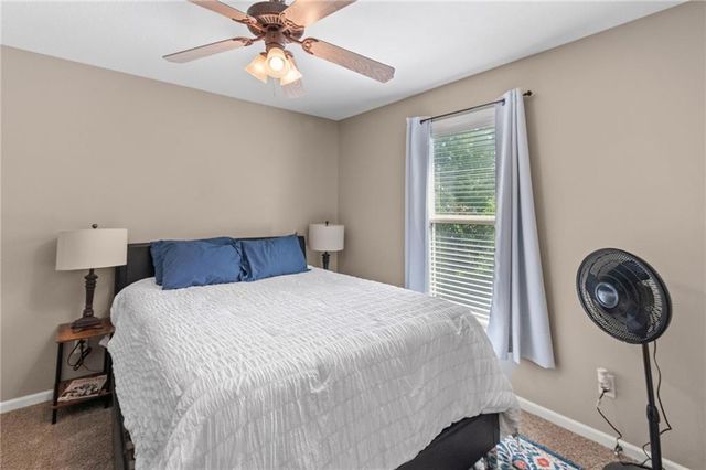 405 SW Gentry Lane, Lee's Summit, MO 64081