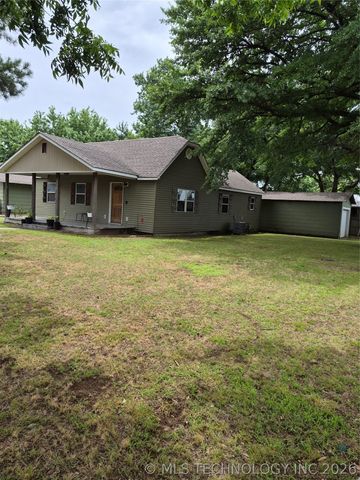 316 NW 6th, Checotah, OK 74426