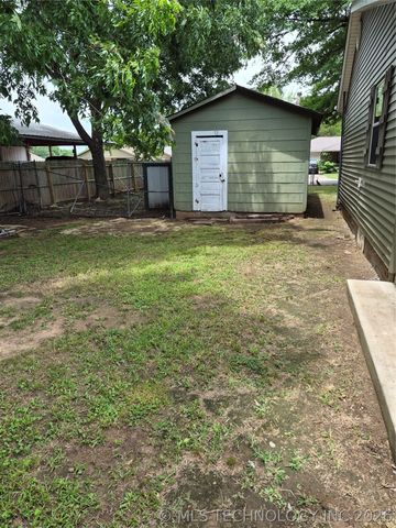316 NW 6th, Checotah, OK 74426