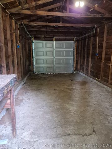 316 NW 6th, Checotah, OK 74426