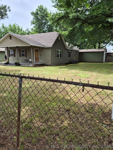 316 NW 6th, Checotah, OK 74426
