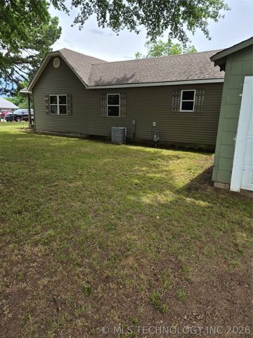 316 NW 6th, Checotah, OK 74426