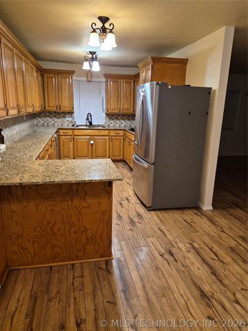 316 NW 6th, Checotah, OK 74426