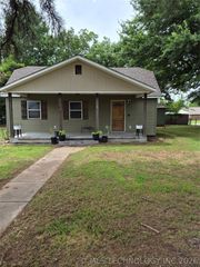 316 NW 6th, Checotah, OK 74426