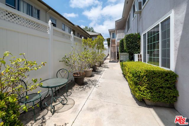 1937 S Shenandoah Street 10, Los Angeles, CA 90034