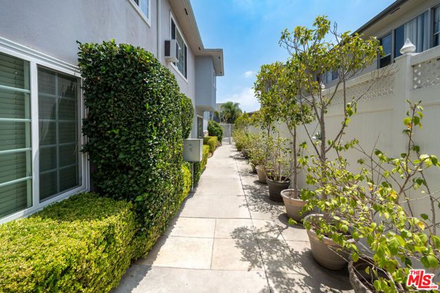 1937 S Shenandoah Street 10, Los Angeles, CA 90034