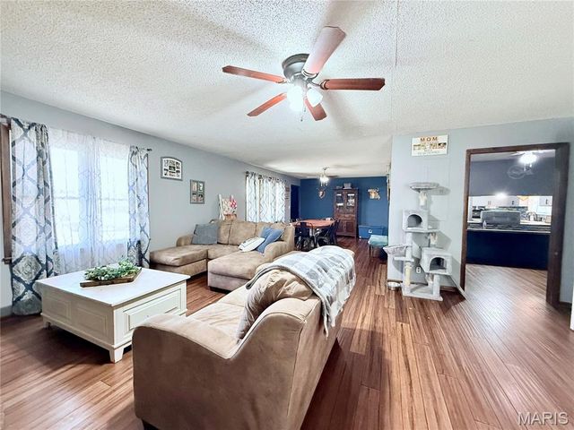 430 N Fredrick Street, Houston, MO 65483