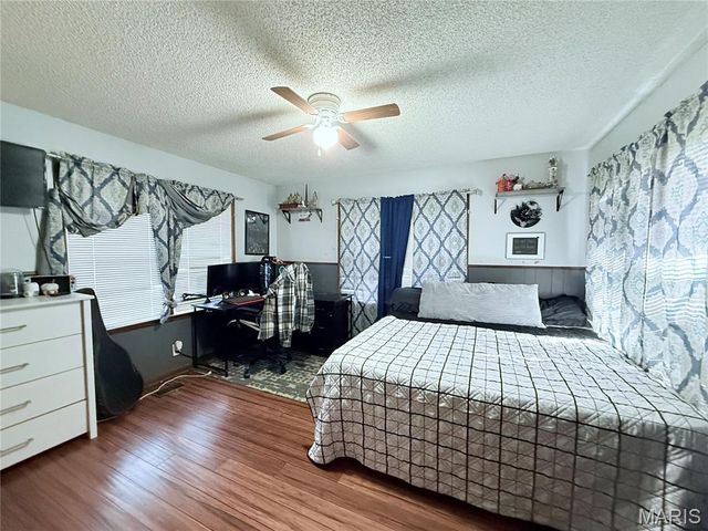 430 N Fredrick Street, Houston, MO 65483