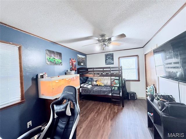 430 N Fredrick Street, Houston, MO 65483