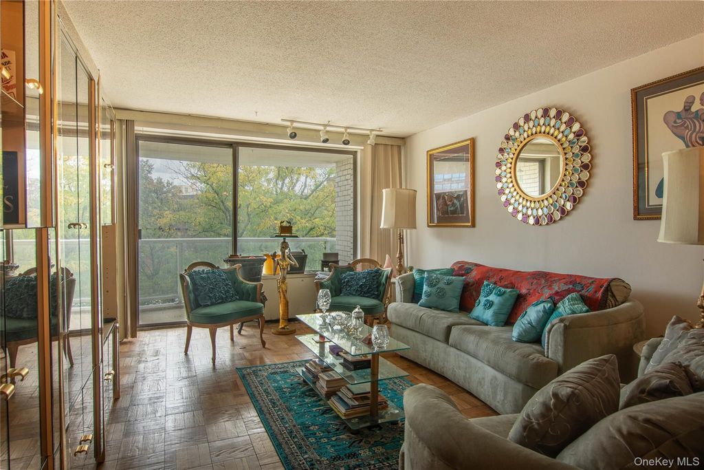 3333 Henry Hudson Parkway 5T, Bronx, NY 10463 — photo 2