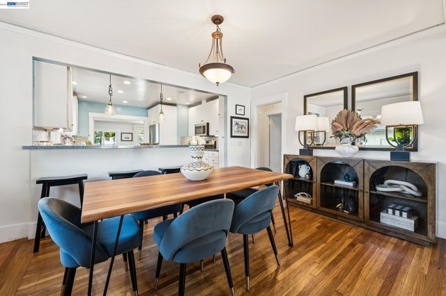 10907 Julius St, Oakland, CA 94605