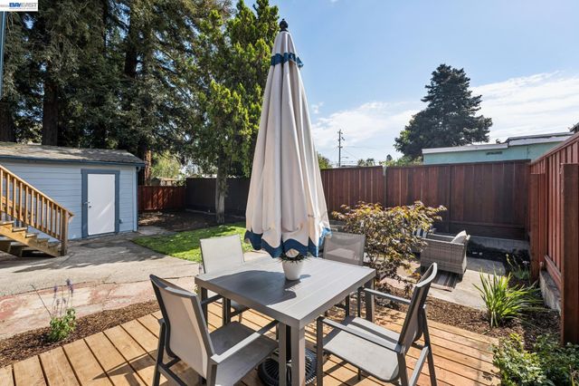 10907 Julius St, Oakland, CA 94605
