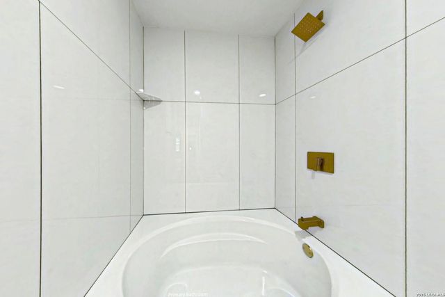 10423 Medio Crk, San Antonio, TX 78245