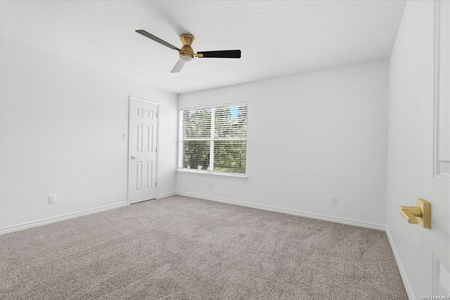 10423 Medio Crk, San Antonio, TX 78245