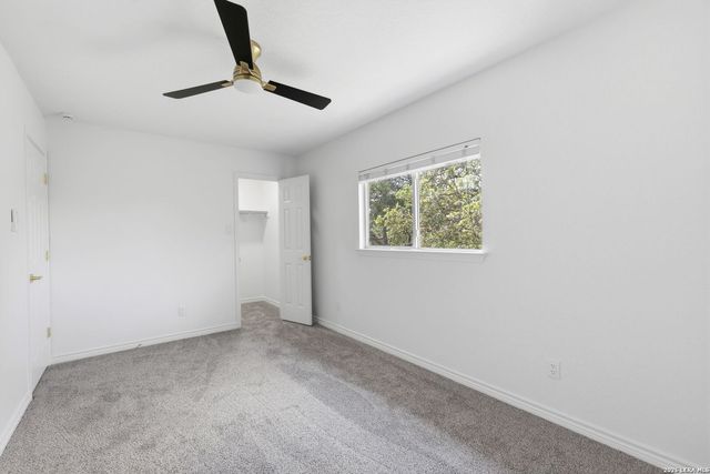 10423 Medio Crk, San Antonio, TX 78245
