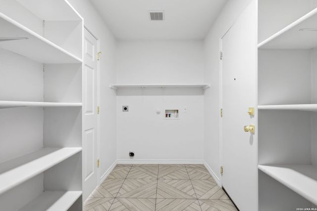 10423 Medio Crk, San Antonio, TX 78245