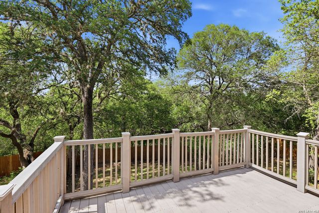 10423 Medio Crk, San Antonio, TX 78245
