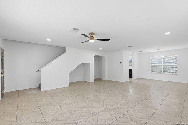 10423 Medio Crk, San Antonio, TX 78245