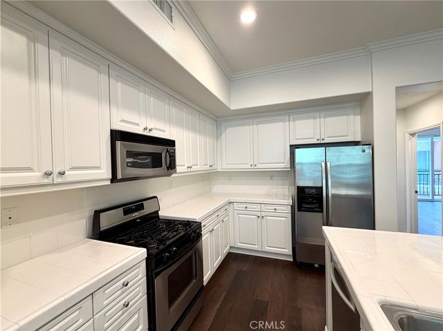 628 W 1st, Claremont, CA 91711