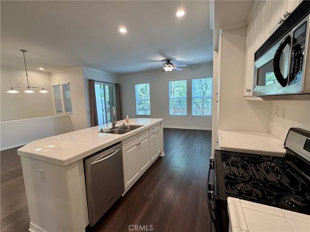 628 W 1st, Claremont, CA 91711
