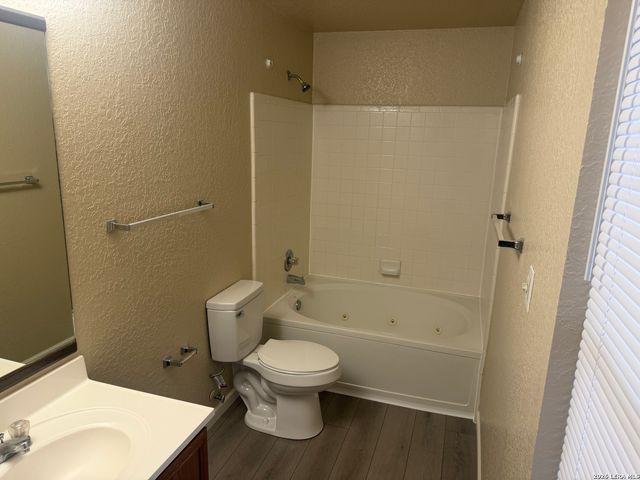 7822 Hedrick Farm, San Antonio, TX 78239