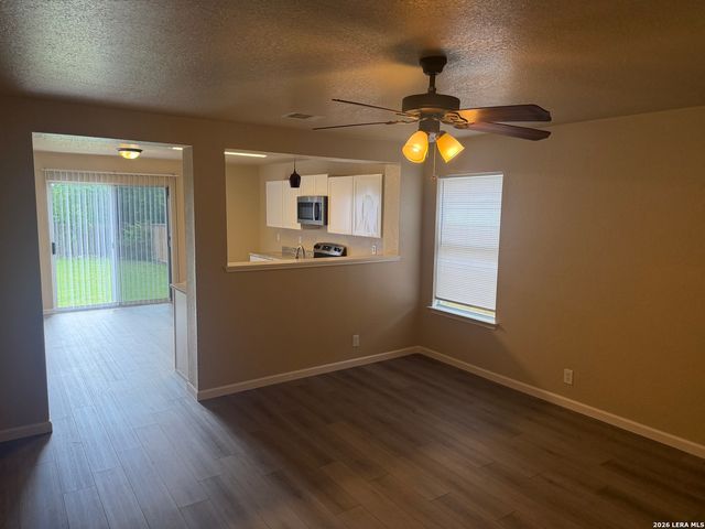 7822 Hedrick Farm, San Antonio, TX 78239