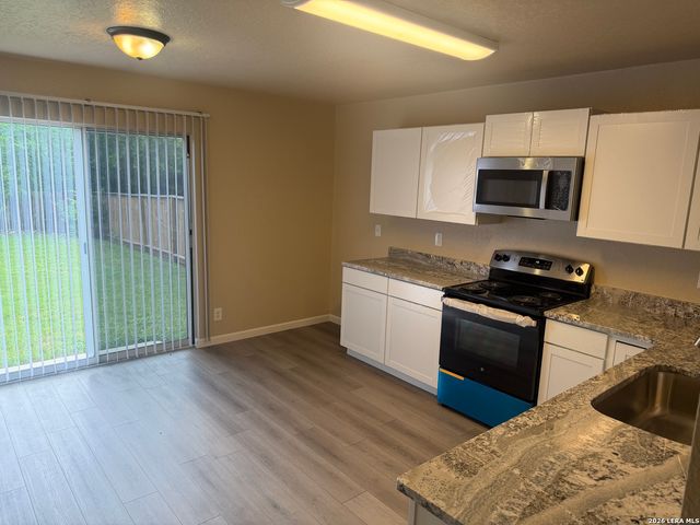 7822 Hedrick Farm, San Antonio, TX 78239