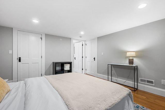 2 Brattle Circle 2, Cambridge, MA 02138