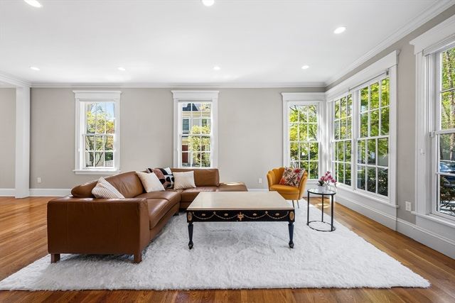2 Brattle Circle 2, Cambridge, MA 02138