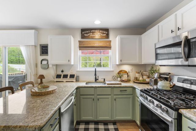 630 STEWART RD, Collegeville, PA 19426