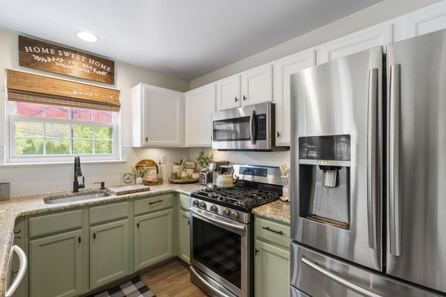 630 STEWART RD, Collegeville, PA 19426