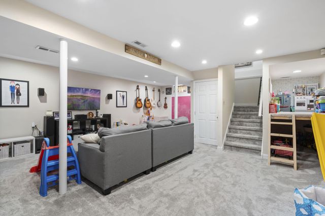 630 STEWART RD, Collegeville, PA 19426