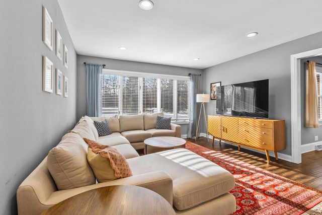 7864 N Green Bay ROAD, River Hills, WI 53217