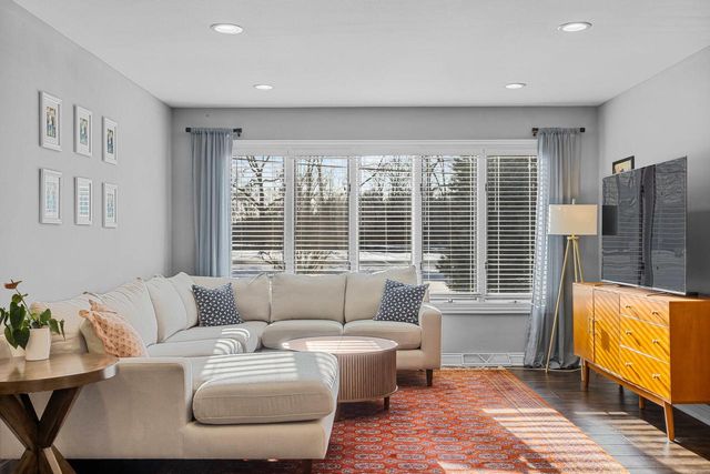 7864 N Green Bay ROAD, River Hills, WI 53217