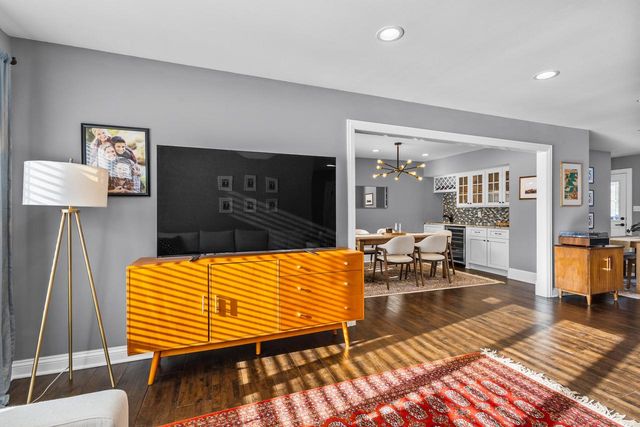 7864 N Green Bay ROAD, River Hills, WI 53217