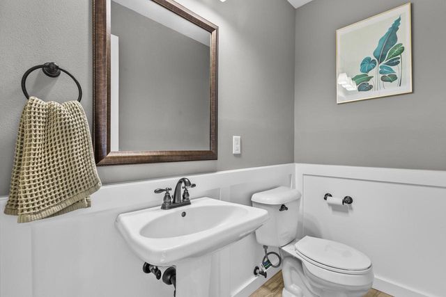 7864 N Green Bay ROAD, River Hills, WI 53217