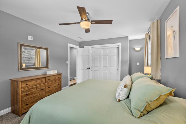 7864 N Green Bay ROAD, River Hills, WI 53217