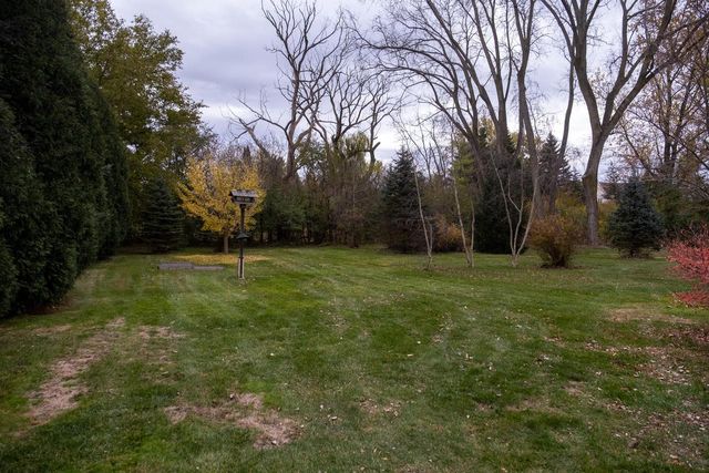 7864 N Green Bay ROAD, River Hills, WI 53217